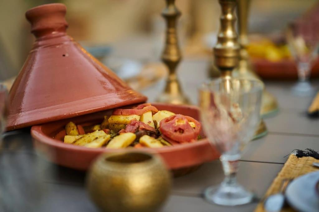 Riad Miloud En Exclusivite 10 P Au Coeur De La Medina Marrakesh Esterno foto