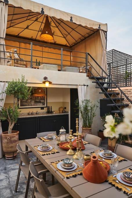 Riad Miloud En Exclusivite 10 P Au Coeur De La Medina Marrakesh Esterno foto