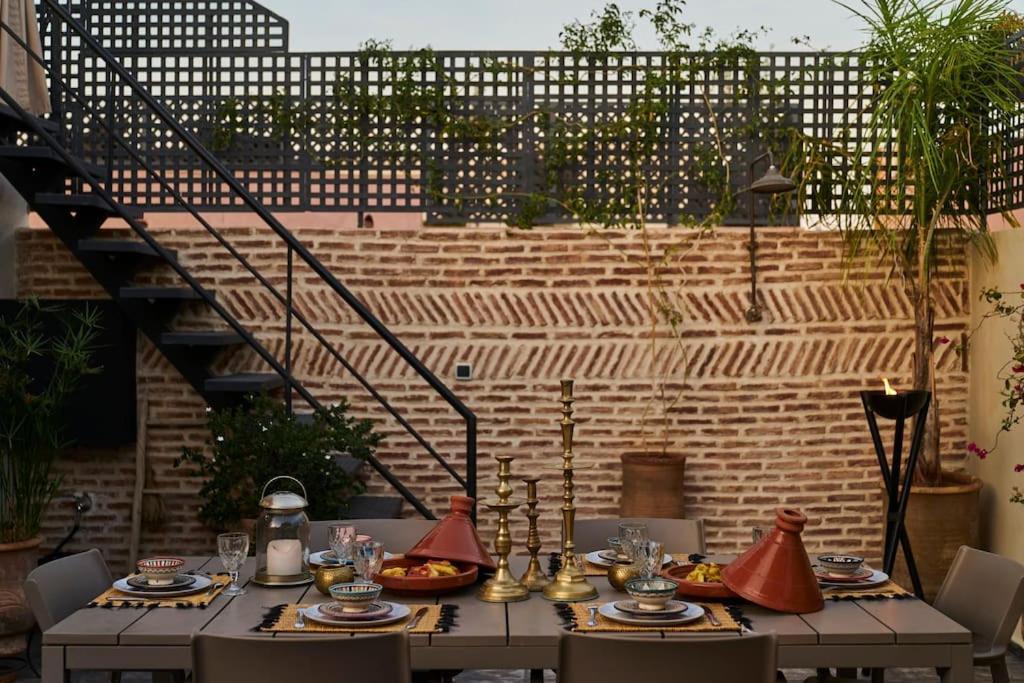Riad Miloud En Exclusivite 10 P Au Coeur De La Medina Marrakesh Esterno foto