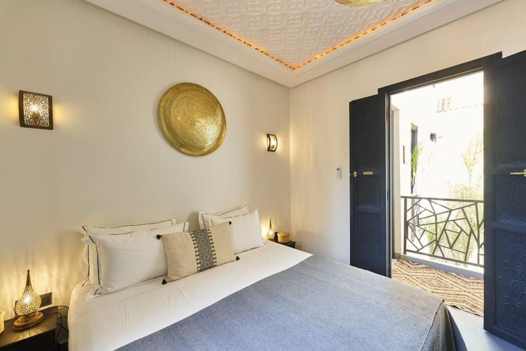 Riad Miloud En Exclusivite 10 P Au Coeur De La Medina Marrakesh Esterno foto